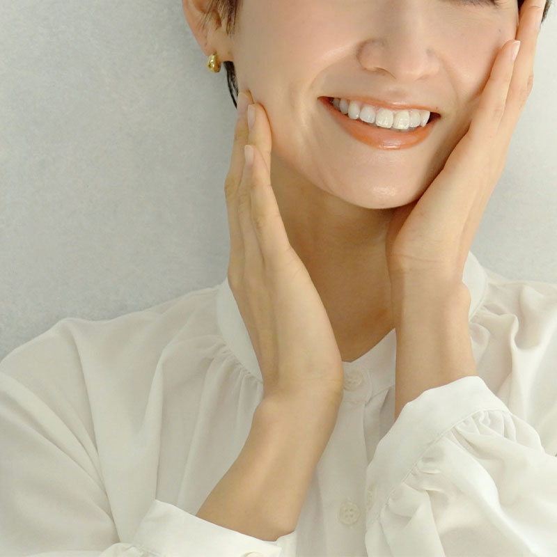 肌のきれいな40代女性2