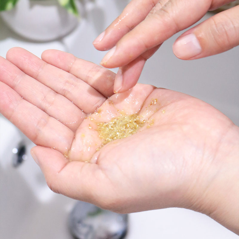 ペースト状にした洗顔パウダー