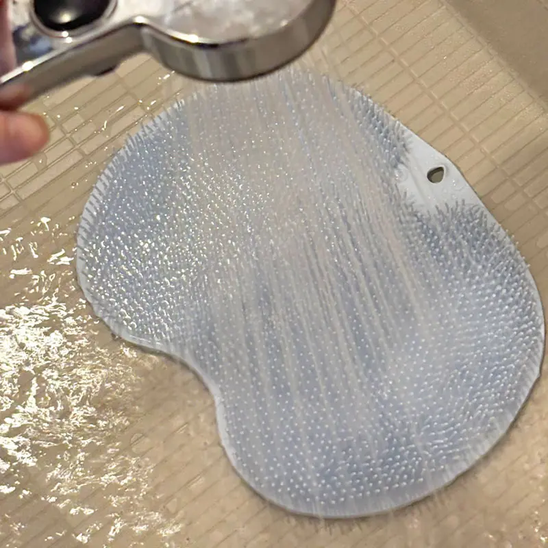 足洗マットを濡らす
